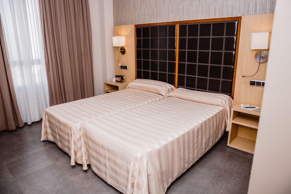 Hotel Salvevir Ejea De Los Caballeros Εξωτερικό φωτογραφία